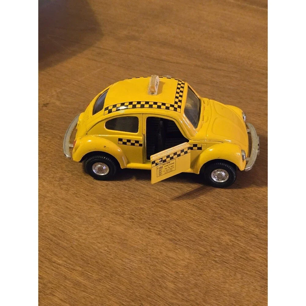 Vtg 90s Volkswagen VW Beetle Yellow Taxi Doors Open Pullback Mvmt